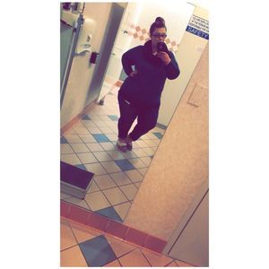 Meet your Posher, Kelli